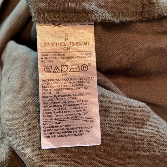 Shorts - Picture 3 of 3